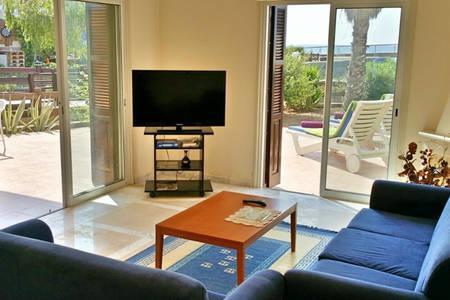 Larnaka Beach House 3 エクステリア 写真