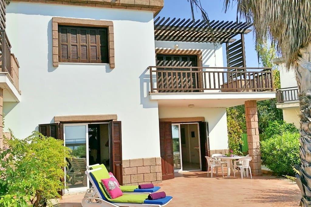 Larnaka Beach House 3 エクステリア 写真